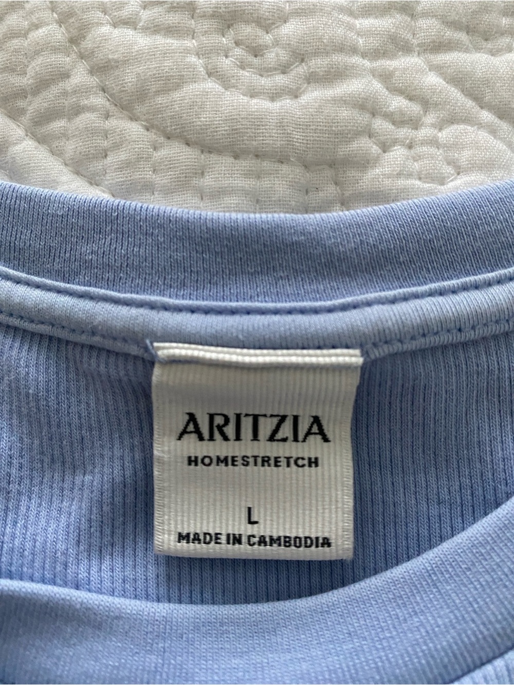 Aritzia HomeStretch™ Rib Tune
Stretchy ribbed cotton t-shirt Light Blue - Picture 9 of 9